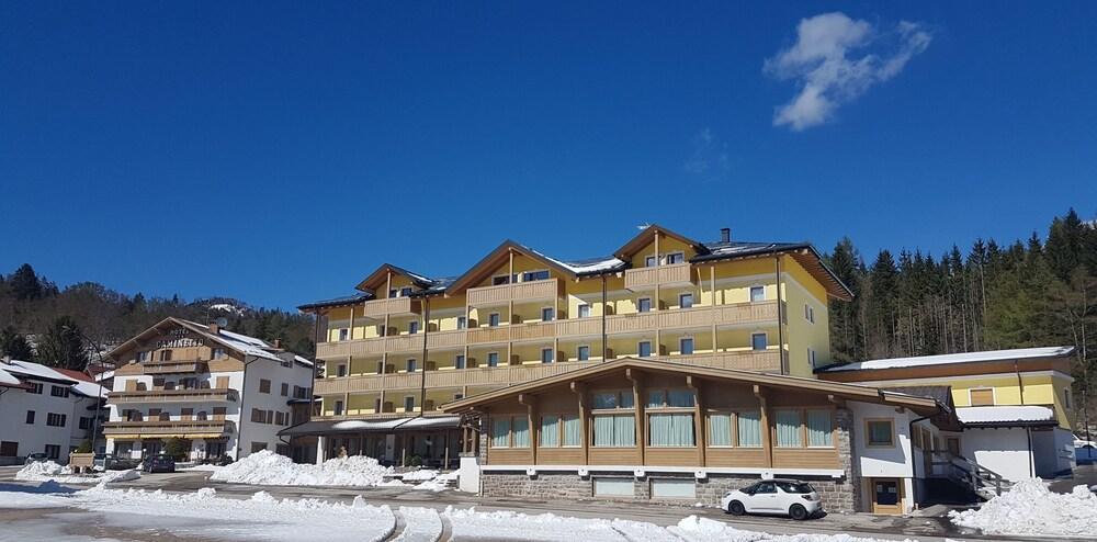 Caminetto Mountain Resort Lavarone Exterior foto
