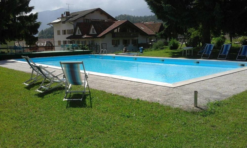 Caminetto Mountain Resort Lavarone Exterior foto