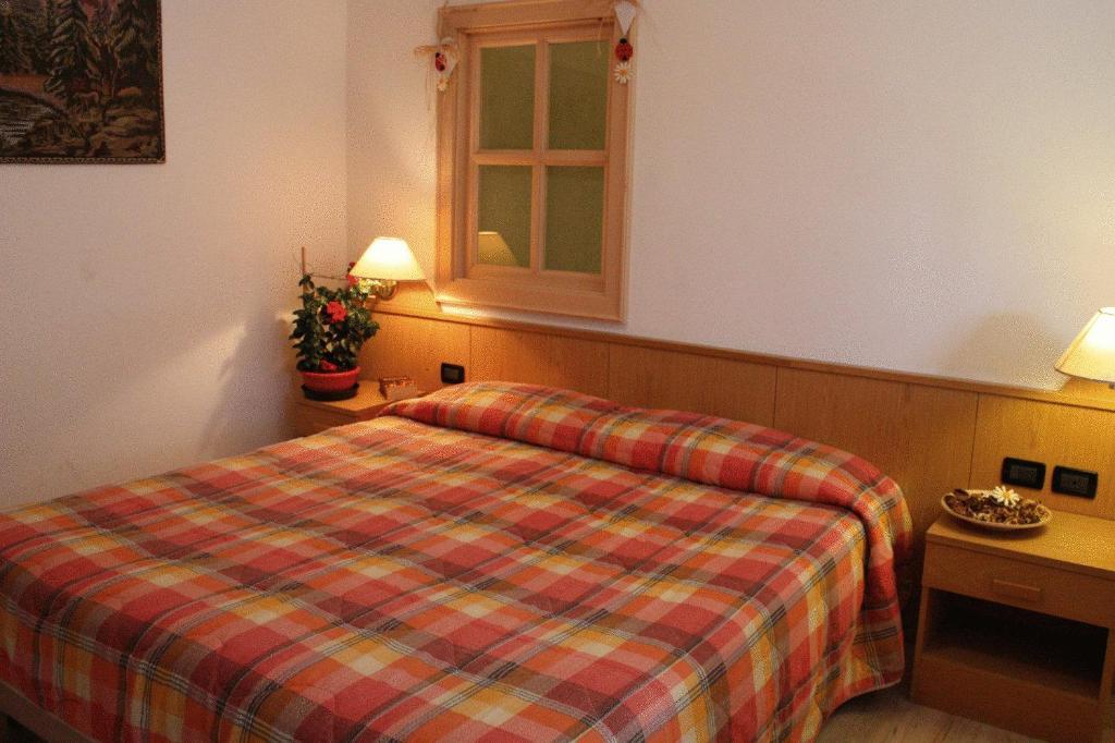 Caminetto Mountain Resort Lavarone Zimmer foto